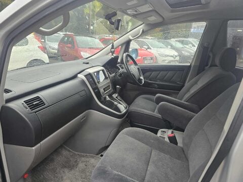 Toyota Alphard 7 SEATER AUTO 6