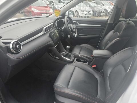 MG ZS EXCLUSIVE VTI-TECH 10