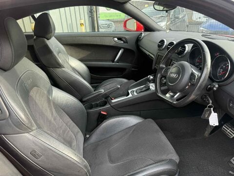 Audi TT TFSI S LINE BLACK EDITION 5