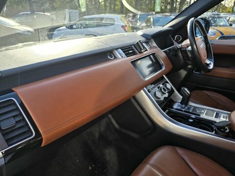 Land Rover Range Rover Sport SDV6 HSE DYNAMIC 3