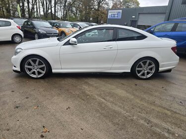 Mercedes-Benz C Class C250 CDI BLUEEFFICIENCY AMG SPORT 1