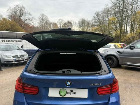 BMW 3 Series 318D M SPORT TOURING 6