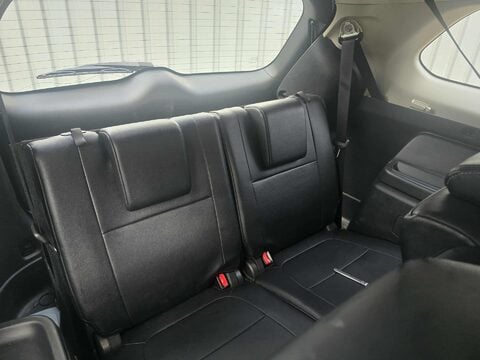 Mitsubishi Outlander DI-D 4 5