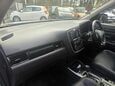 Mitsubishi Outlander DI-D 4 11
