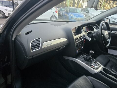 Audi A4 AVANT TDI QUATTRO SE TECHNIK 10