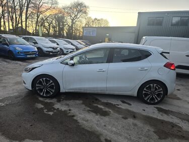 Kia Ceed CRDI 4 ECODYNAMICS 1
