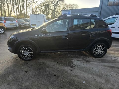 Dacia Sandero Stepway LAUREATE DCI 7