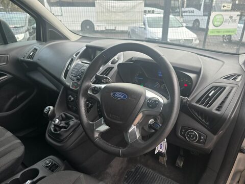 Ford Tourneo Connect ZETEC 8