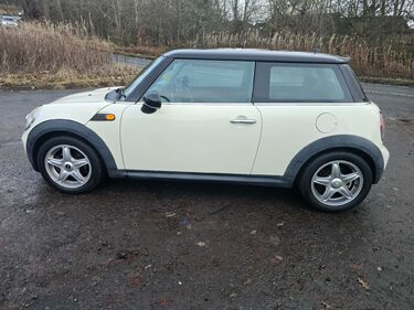 Mini Hatch COOPER 2
