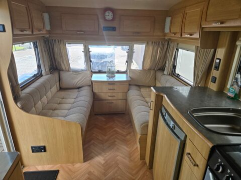 Lunar Stellar FREELANDER 4 BERTH 17