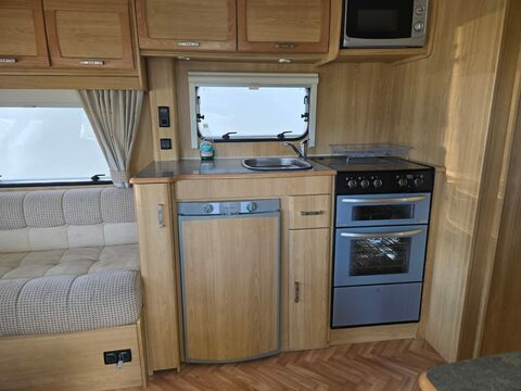 Lunar Stellar FREELANDER 4 BERTH 12