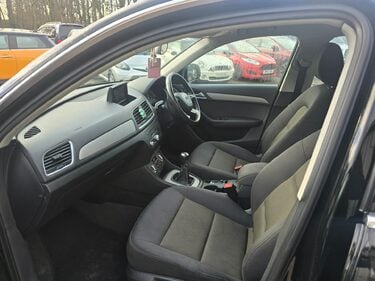 Audi Q3 TDI SE 4