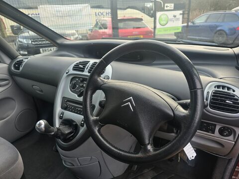 Citroen Xsara Picasso VTX 16V 9