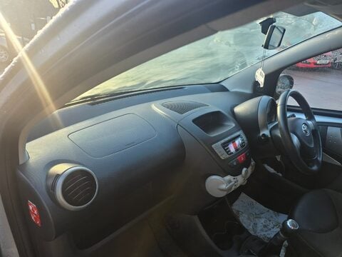 Toyota Aygo VVT-I ICE 7