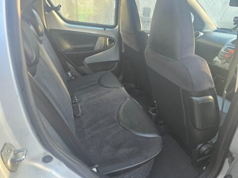 Toyota Aygo VVT-I ICE 12