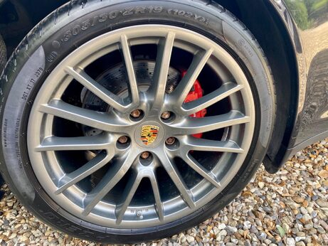 Porsche 911 3.8 997 Carrera 4S Tiptronic S AWD 2dr 16