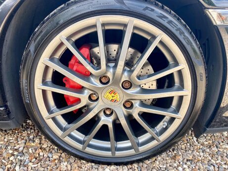 Porsche 911 3.8 997 Carrera 4S Tiptronic S AWD 2dr 17