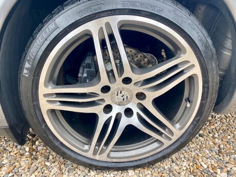 Porsche 911 3.6 997 Carrera 4 AWD 2dr 18