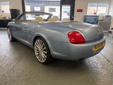 Bentley Continental GTC 7