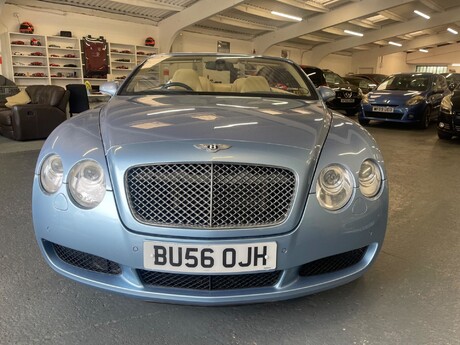 Bentley Continental GTC 12