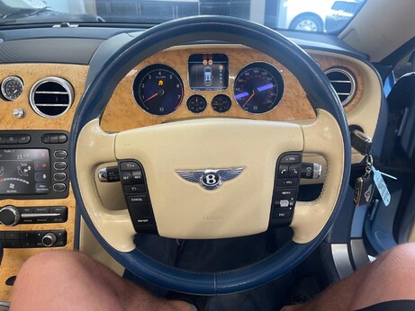 Bentley Continental GTC 22