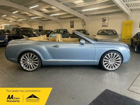 Bentley Continental GTC 7