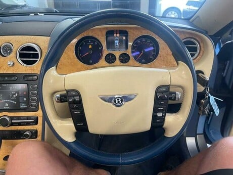 Bentley Continental GTC 27