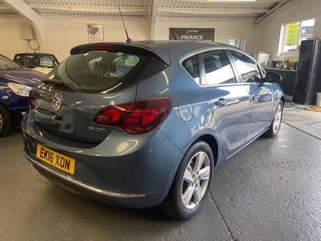 Vauxhall Astra 2.0 CDTi SRi Auto Euro 5 5dr 5