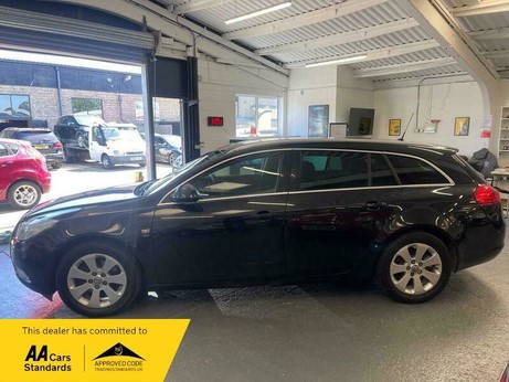 Vauxhall Insignia 2.0 CDTi SRi Sports Tourer Auto Euro 5 5dr 4