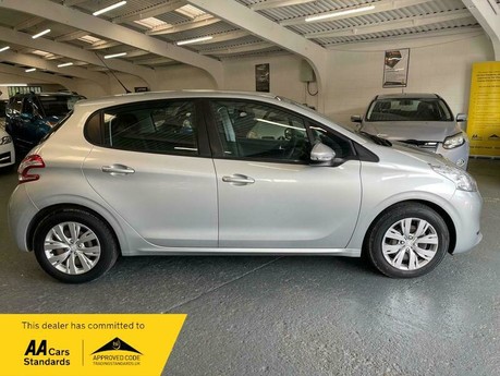 Peugeot 208 1.2 VTi Access+ Euro 5 5dr 5