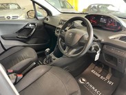 Peugeot 208 1.2 VTi Access+ Euro 5 5dr 15