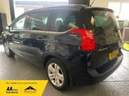 Peugeot 5008 2.0 HDi Exclusive Euro 5 5dr 7