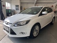 Ford Focus 1.6 TDCi Zetec Euro 5 (s/s) 5dr 3