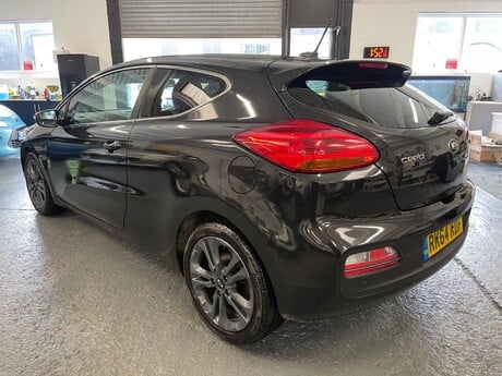 Kia Pro Ceed 1.6 CRDi EcoDynamics SE Euro 5 (s/s) 3dr 6