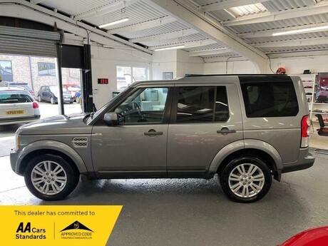 Land Rover Discovery 3.0 SD V6 XS Auto 4WD Euro 5 5dr 9