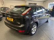 Ford Focus 1.6 TDCi DPF Zetec 5dr 5