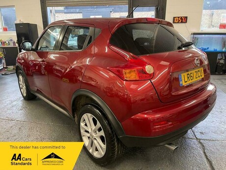 Nissan Juke 1.6 Acenta Premium Euro 5 5dr 4