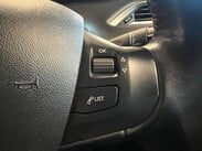 Peugeot 2008 1.6 e-HDi Allure Euro 5 (s/s) 5dr 17