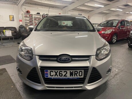 Ford Focus 1.0T EcoBoost Zetec Euro 5 (s/s) 5dr 2