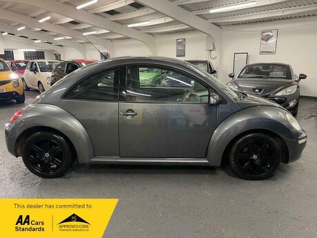 Volkswagen Beetle 1.6 Euro 4 3dr 6