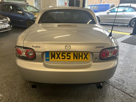 Mazda MX-5 2.0i (Option Pack) Roadster Euro 4 2dr 10