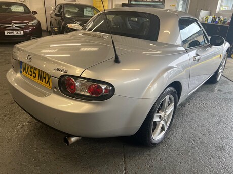 Mazda MX-5 2.0i (Option Pack) Roadster Euro 4 2dr 14