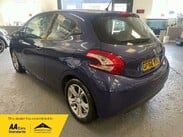 Peugeot 208 1.2 VTi Active Euro 5 3dr 4