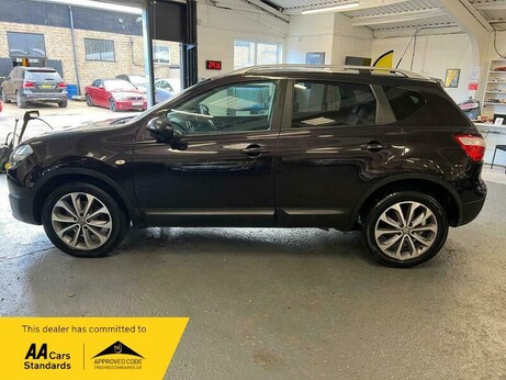 Nissan Qashqai 1.5 dCi Tekna 2WD Euro 5 5dr (AVM) 1