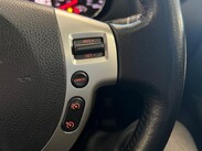 Nissan Qashqai 1.5 dCi Tekna 2WD Euro 5 5dr (AVM) 14