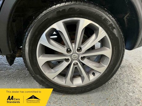 Nissan Qashqai 1.5 dCi Tekna 2WD Euro 5 5dr (AVM) 17