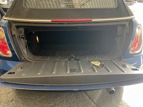 Mini Convertible 1.6 Cooper Euro 4 2dr 25