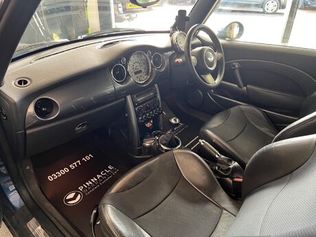 Mini Convertible 1.6 Cooper Euro 4 2dr 14