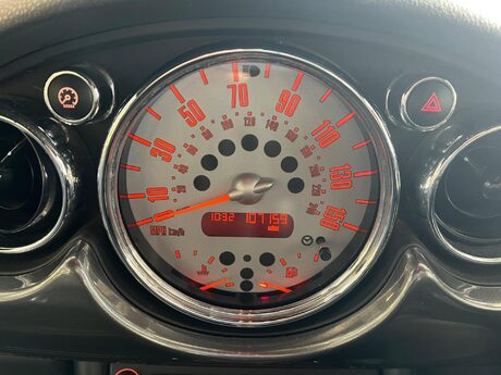 Mini Convertible 1.6 Cooper Euro 4 2dr 24