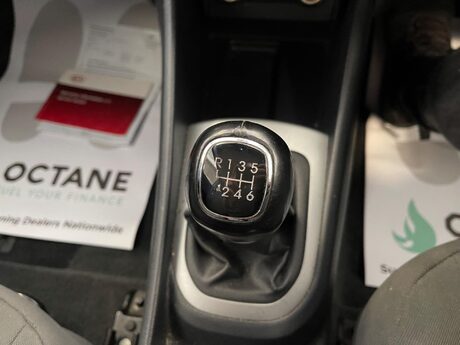 Kia Rio 1.4 2 Euro 5 3dr 10